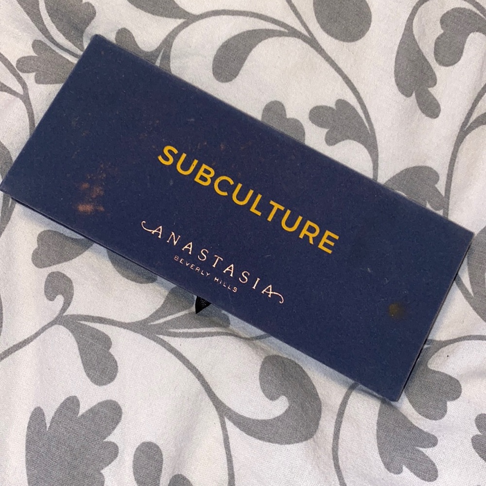 Anastasia eyeshadow palette